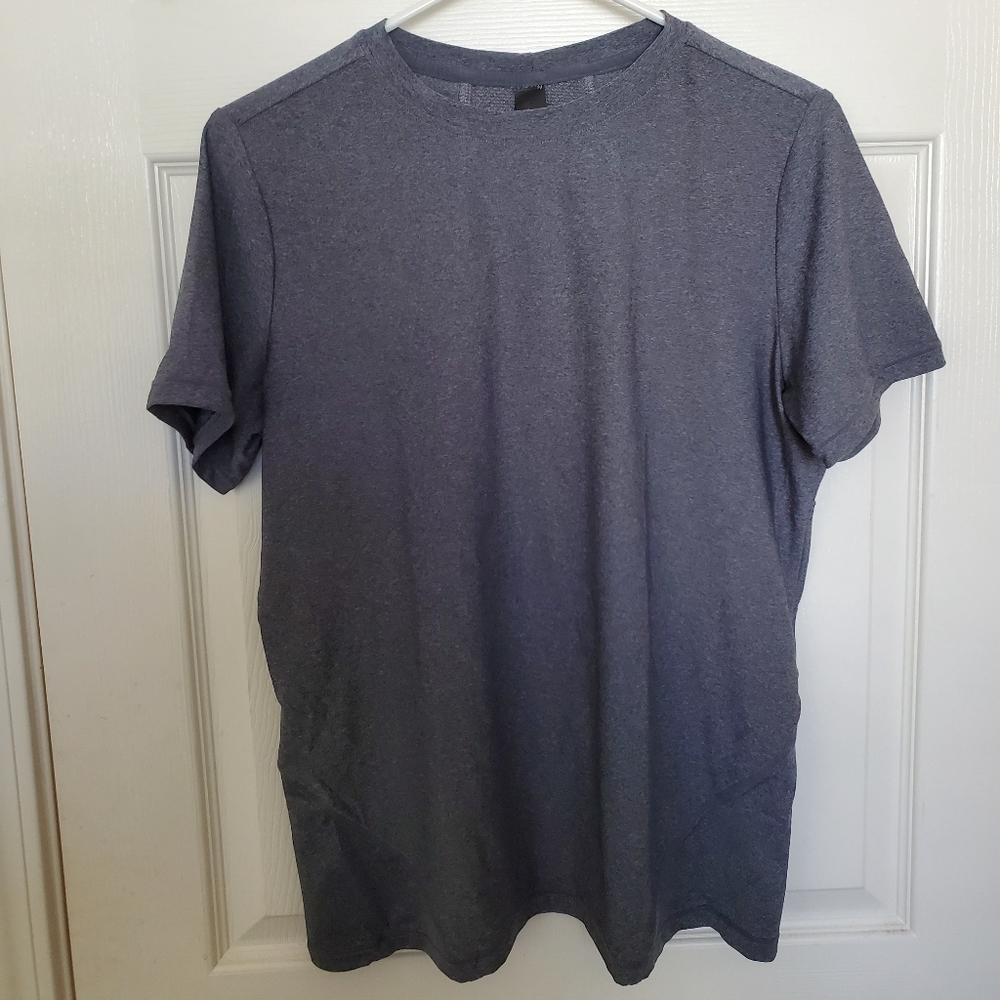 MONDETTA RUNNING MOISTURE WICKING TSHIRT - WOMENS LARGE